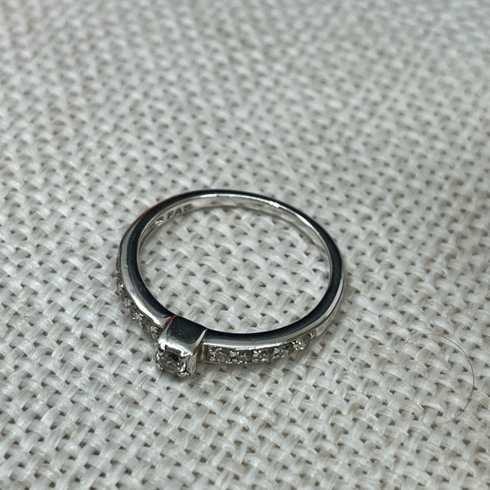 Vintage 925 FAS Sterling Silver Ring Size 7 CZ Solitaire & Channel Accents - Picture 12 of 17